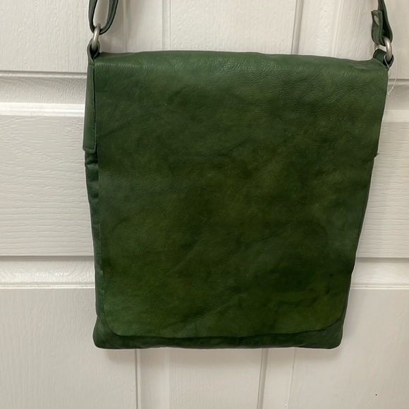 🍁VERA PELLE ITALIAN LEATHER MESSENGER CROSSBODY BAG, green - Picture 6 of 12